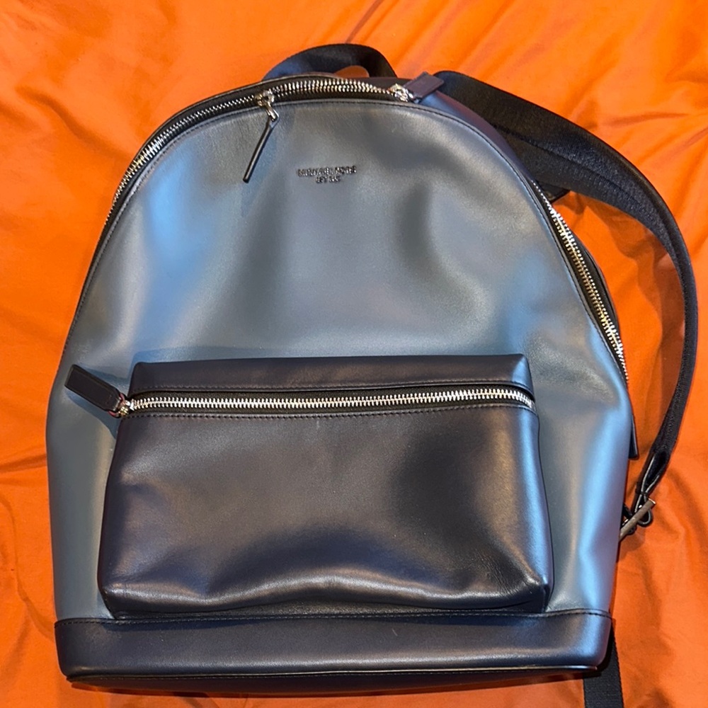 Men’s Two-Toned Blue Leather Backpack